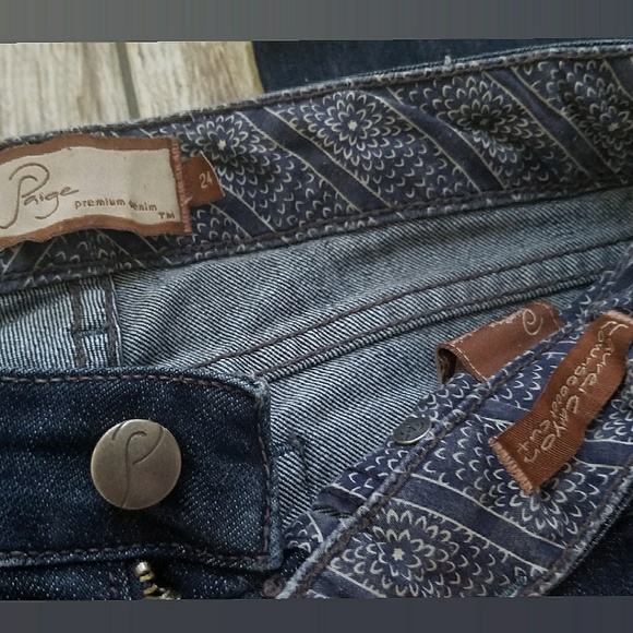 PAIGE Laurel Canyon Size 24 Dark Wash Jean - Picture 3 of 3